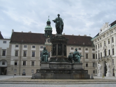 0136_Franz I statue
